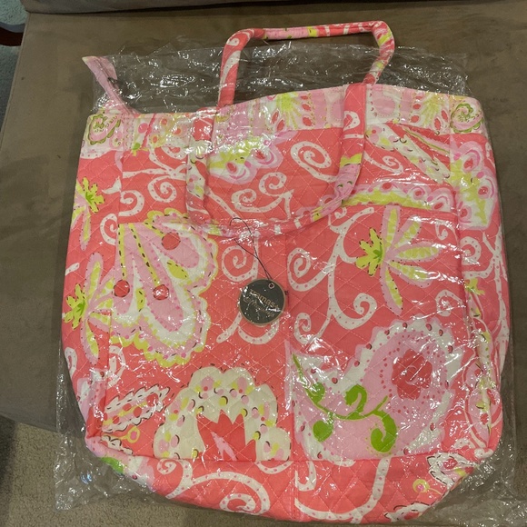 NWT great gift.Xlarge Tramas Spain quiltted tote bag - Picture 9 of 10